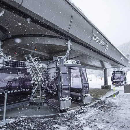 1850: 3 Sur Pistes, Parking - Fr-1-575-16 * Courchevel